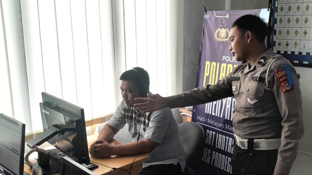 Satlantas Polres Pandeglang Gelar Coaching Clinic Tes Uji Komputer SIM dalam Program Polantas Menyapa 5 WhatsApp Image 2026 02 05 at 08.52.49